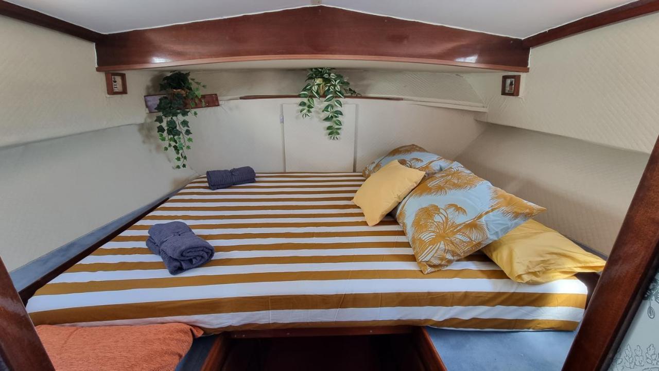 Charming Boat House In Barcelona With Big Terrace And Solarium Hotel Sant Adria de Besos Luaran gambar