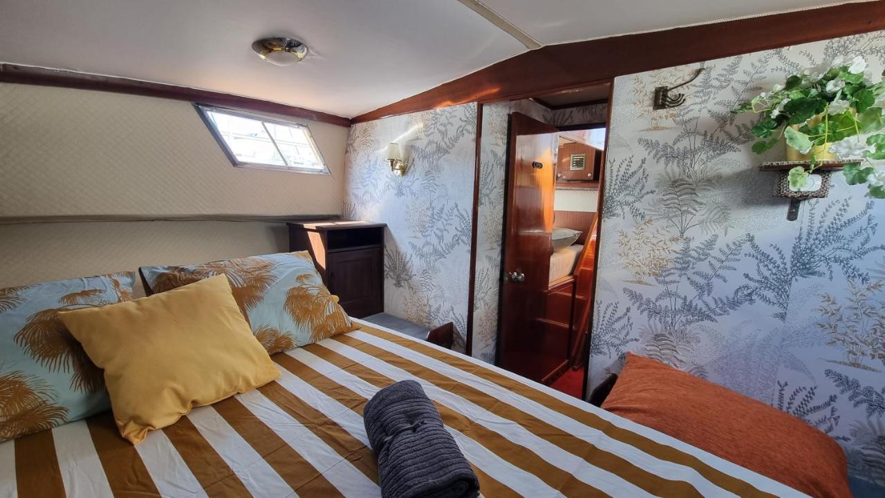 Charming Boat House In Barcelona With Big Terrace And Solarium Hotel Sant Adria de Besos Luaran gambar