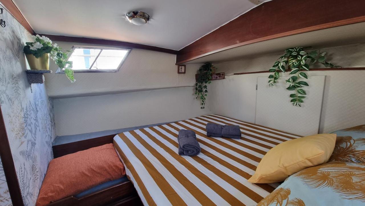 Charming Boat House In Barcelona With Big Terrace And Solarium Hotel Sant Adria de Besos Luaran gambar