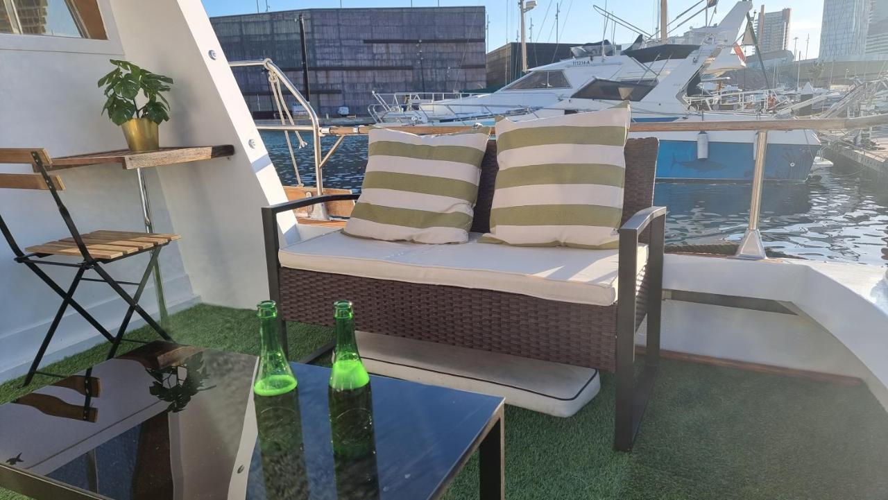 Charming Boat House In Barcelona With Big Terrace And Solarium Hotel Sant Adria de Besos Luaran gambar